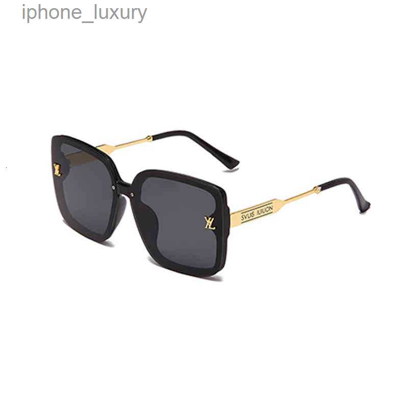 2021 Luxury Square Sunglasses Ladies Fashion Classic Brand Designer Retro Sun Glasses Women Sexy Eyewear Unisex Shades
2021 Luxury Square Sunglasses Ladies Fashion Classic Brand Designer Retro Sun Glasses Women Sexy Eyewear Unisex Shades