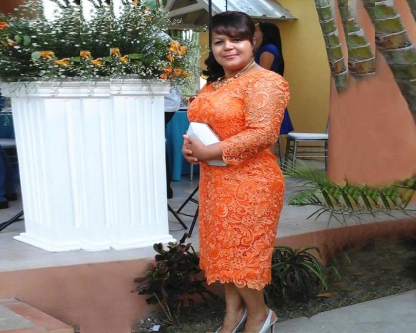 Orange Lace Short Mother of the Bride Dresses Plus Size VNeck Tea Length 34 Long Sleeve Sheath Formal Evening Party Gowns M1022645288
Orange Lace Short Mother of the Bride Dresses Plus Size VNeck Tea Length 34 Long Sleeve Sheath Formal Evening Party Gowns M1022645288