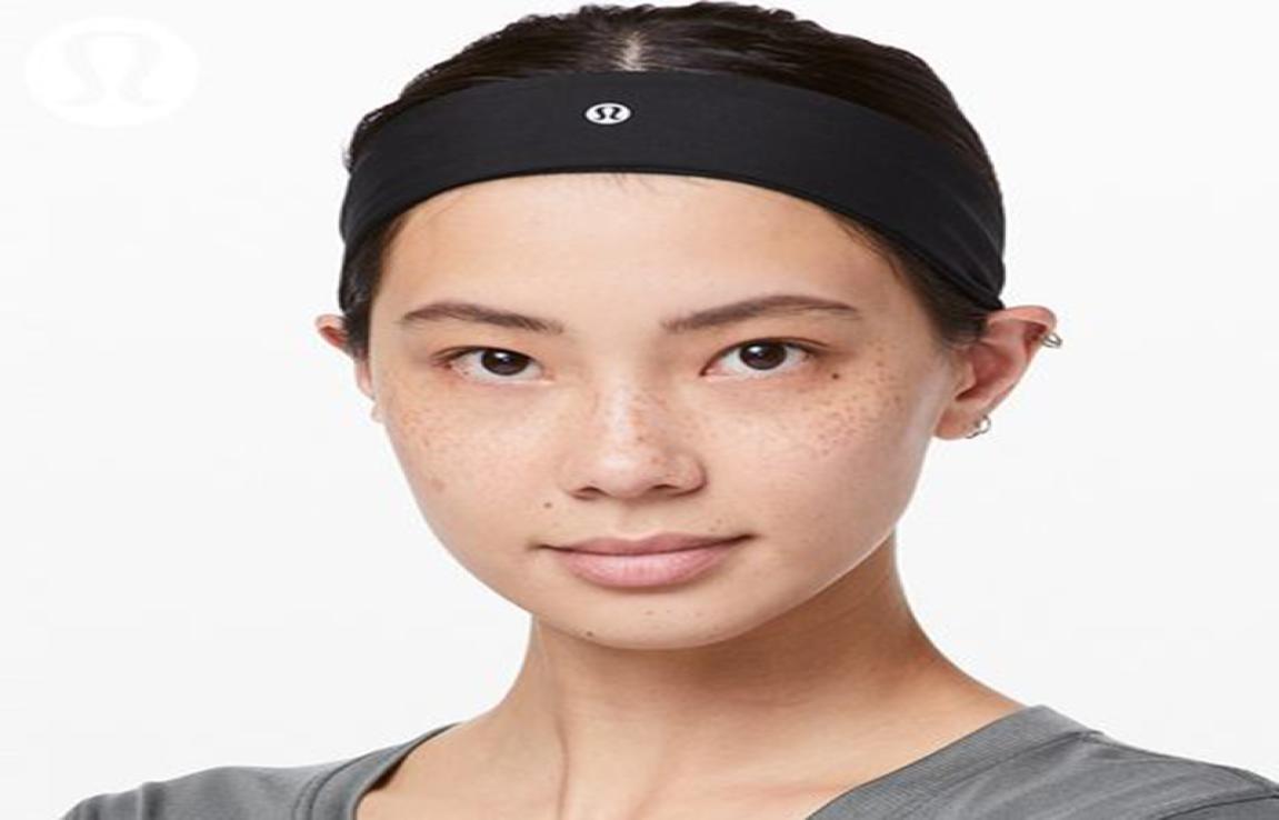 Sports Headband Women039s Yoga Hair Bands Running Fitness Sweat Absorbent Band Antiperspirant WideBrim Headscarf Plain Turban9731596, Red
Sports Headband Women039s Yoga Hair Bands Running Fitness Sweat Absorbent Band Antiperspirant WideBrim Headscarf Plain Turban9731596, Red