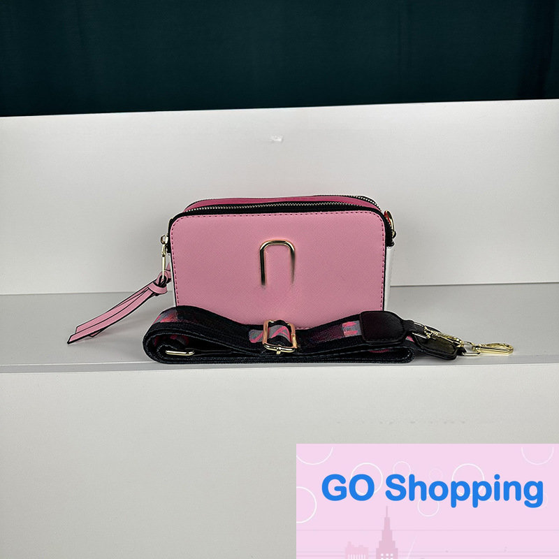 Simple Camera Bag Pattern Textured Women's Bags Fashion Color Contrast Shoulder Small Square Bags Messenger Bag European, 20*12*17cm
Simple Camera Bag Pattern Textured Women's Bags Fashion Color Contrast Shoulder Small Square Bags Messenger Bag European, 20*12*17cm