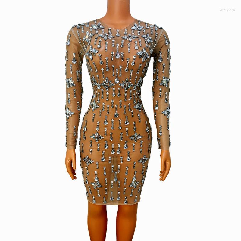 Stage Wear Sexy Fashion See Through Rhinestones Mesh Short Dress Singer Host Performance Clothes Birthday Evening Party Show Costume, Picture color
Stage Wear Sexy Fashion See Through Rhinestones Mesh Short Dress Singer Host Performance Clothes Birthday Evening Party Show Costume, Picture color
