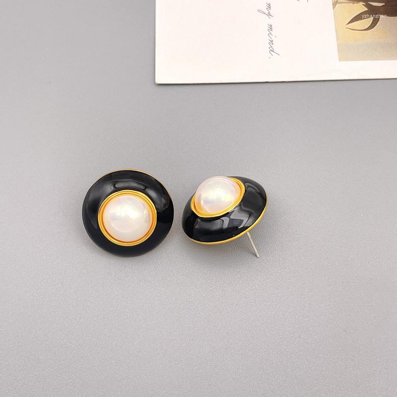 Stud Earrings Retro Geometric Round Black Enamel Glaze Pearl For Women Light Luxury 925 Silver Needle Ear Jewelry Gift Wholesale
Stud Earrings Retro Geometric Round Black Enamel Glaze Pearl For Women Light Luxury 925 Silver Needle Ear Jewelry Gift Wholesale