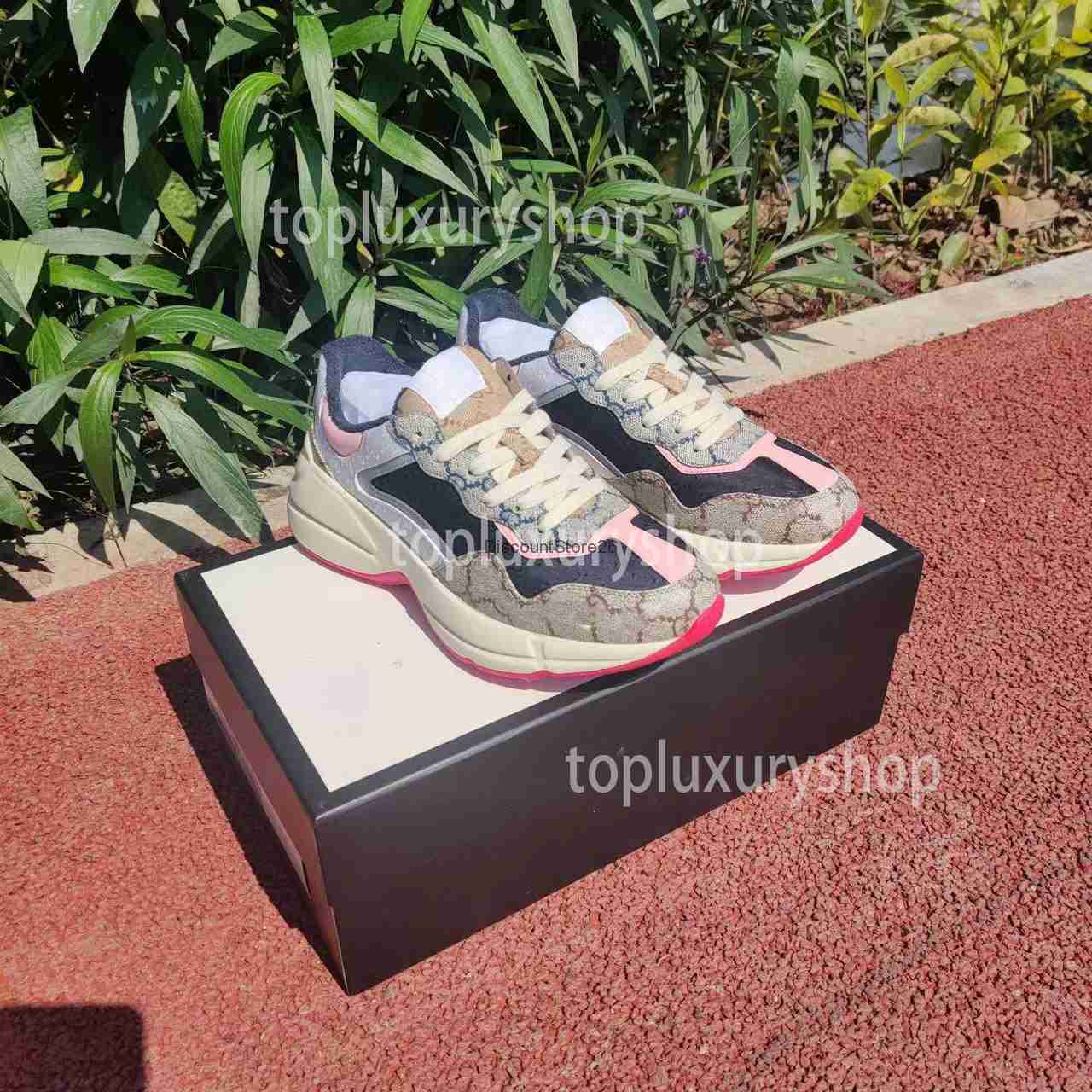Rhyton Sneakers Designer Casual guccis shoes Multicolor Beige Men Trainers Vintage Luxury Chaussures Ladies GGity leather letter Sneaker Size 35-45
Rhyton Sneakers Designer Casual guccis shoes Multicolor Beige Men Trainers Vintage Luxury Chaussures Ladies GGity leather letter Sneaker Size 35-45