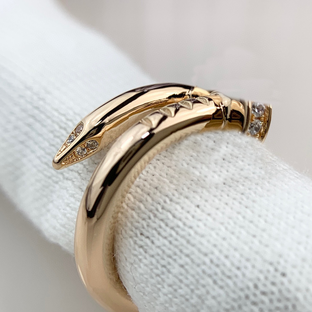 2023 Luxury quality charm punk band thick ring with diamond in 18k rose gold plated have box stamp PS7994
2023 Luxury quality charm punk band thick ring with diamond in 18k rose gold plated have box stamp PS7994