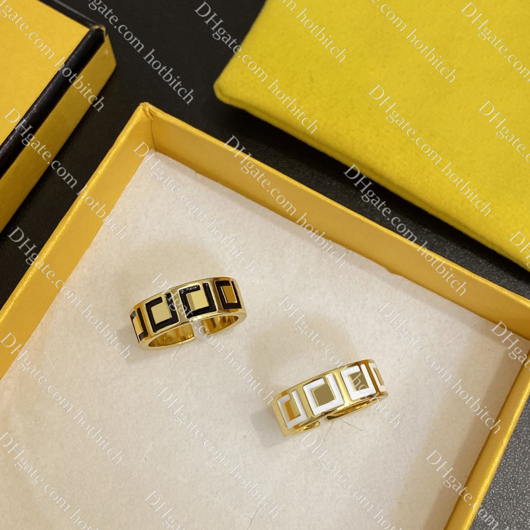 Designer Gold Ring Luxury F Letter Ring Brass Material Opening Couple Band Rings Fashion Jewelry Personalized Simple
Designer Gold Ring Luxury F Letter Ring Brass Material Opening Couple Band Rings Fashion Jewelry Personalized Simple