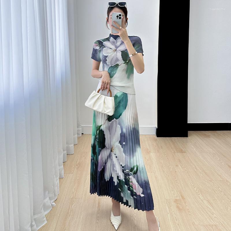 Work Dresses High Quality Long Skirt Set For Women's Summer Vintage Style Pleated Half T-shirt Top, Green
Work Dresses High Quality Long Skirt Set For Women's Summer Vintage Style Pleated Half T-shirt Top, Green