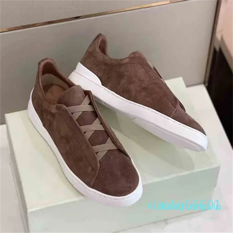 Designer Casual Shoes Low Top Sneaker Leather Triple Stitch Light Shoes Outdoor Sports Trainer 38-45
Designer Casual Shoes Low Top Sneaker Leather Triple Stitch Light Shoes Outdoor Sports Trainer 38-45