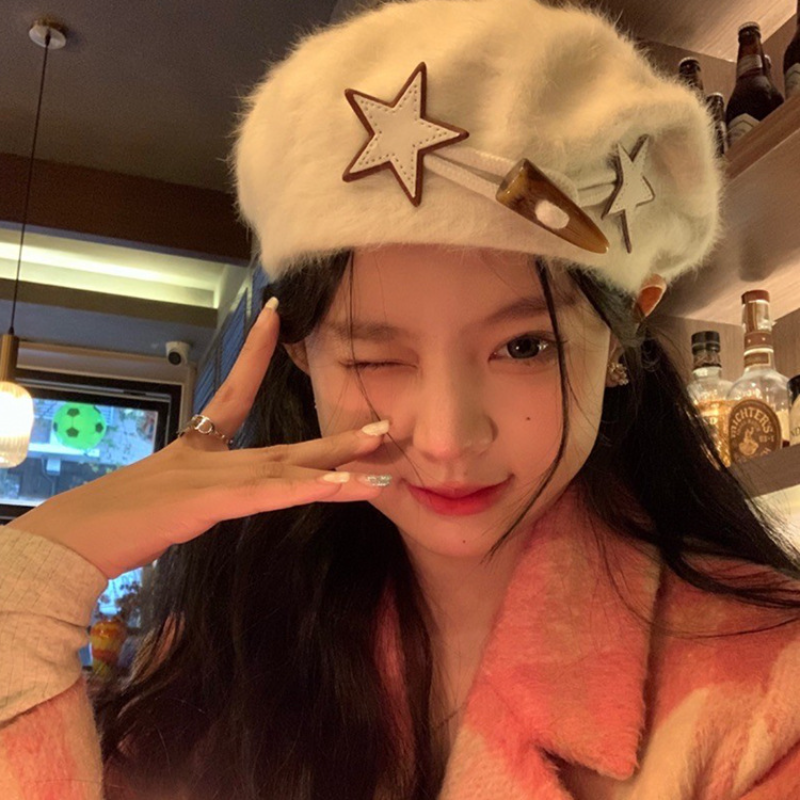 Ins Y2K Berets Cute Star Croissant Buckle Fashion Versatile Rabbit Hair Beret for Women Autumn and Winter Plush Painter Cap
Ins Y2K Berets Cute Star Croissant Buckle Fashion Versatile Rabbit Hair Beret for Women Autumn and Winter Plush Painter Cap