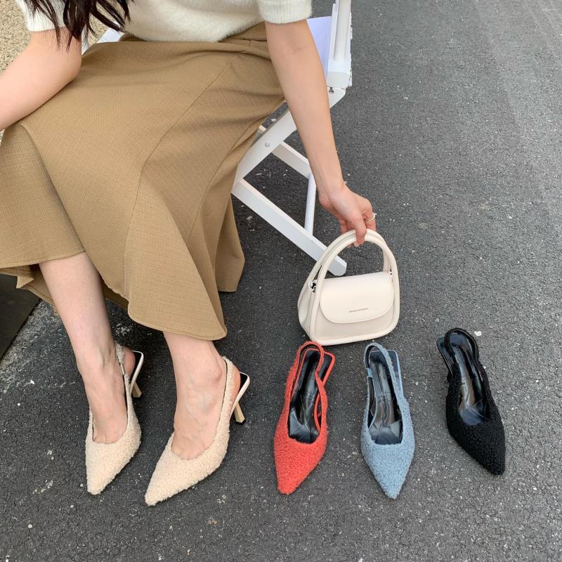 Sandals Low Woman Leather Suit Female Beige Summer Heels Shoes Lady 2023 Large Size Low-heeled Black Girls Fashion Pointed Open
Sandals Low Woman Leather Suit Female Beige Summer Heels Shoes Lady 2023 Large Size Low-heeled Black Girls Fashion Pointed Open