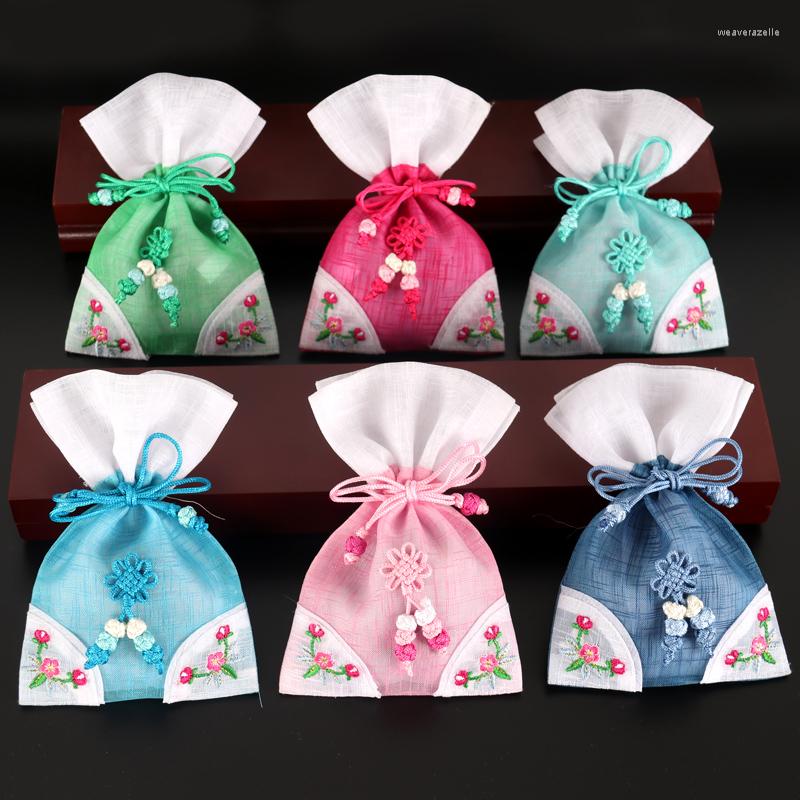 Jewelry Pouches Chinese Knot Embroidery Small Cloth Pouch Yam Patchwork Drawstring Gift Packaging Bags Empty Sachet Bag 10pcs/lot 
Jewelry Pouches Chinese Knot Embroidery Small Cloth Pouch Yam Patchwork Drawstring Gift Packaging Bags Empty Sachet Bag 10pcs/lot