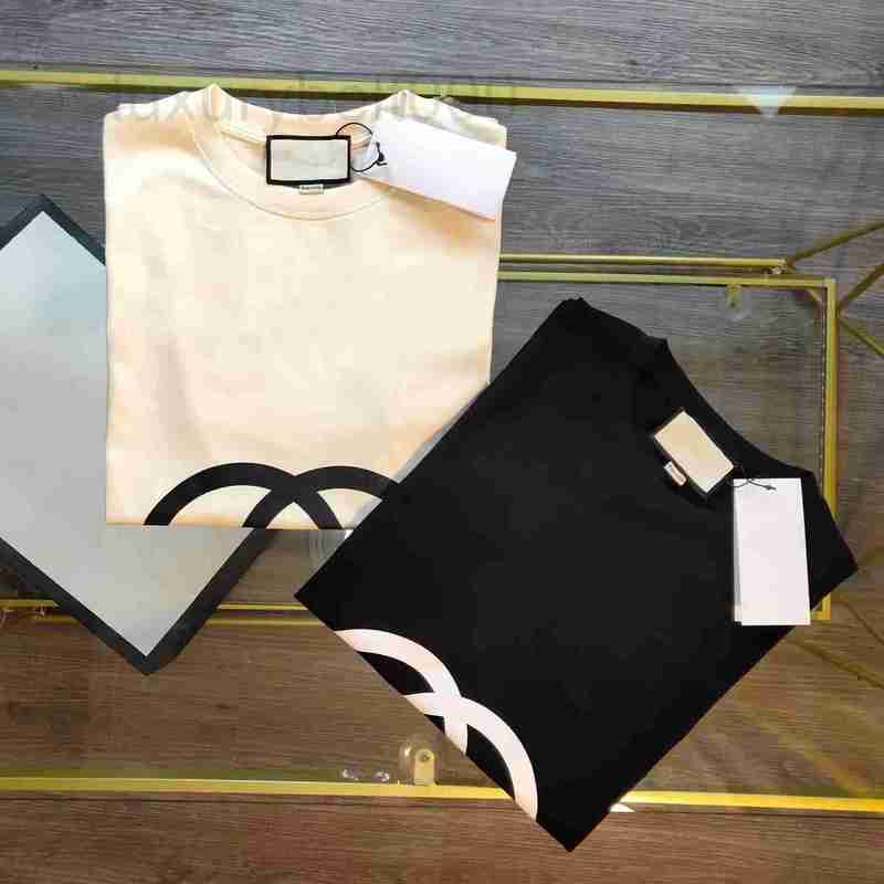Men's T-Shirts Designer men women shirts Oversize T-shirt with Interlocking g designer tops tee letter printed summer white black OGKL
Men's T-Shirts Designer men women shirts Oversize T-shirt with Interlocking g designer tops tee letter printed summer white black OGKL