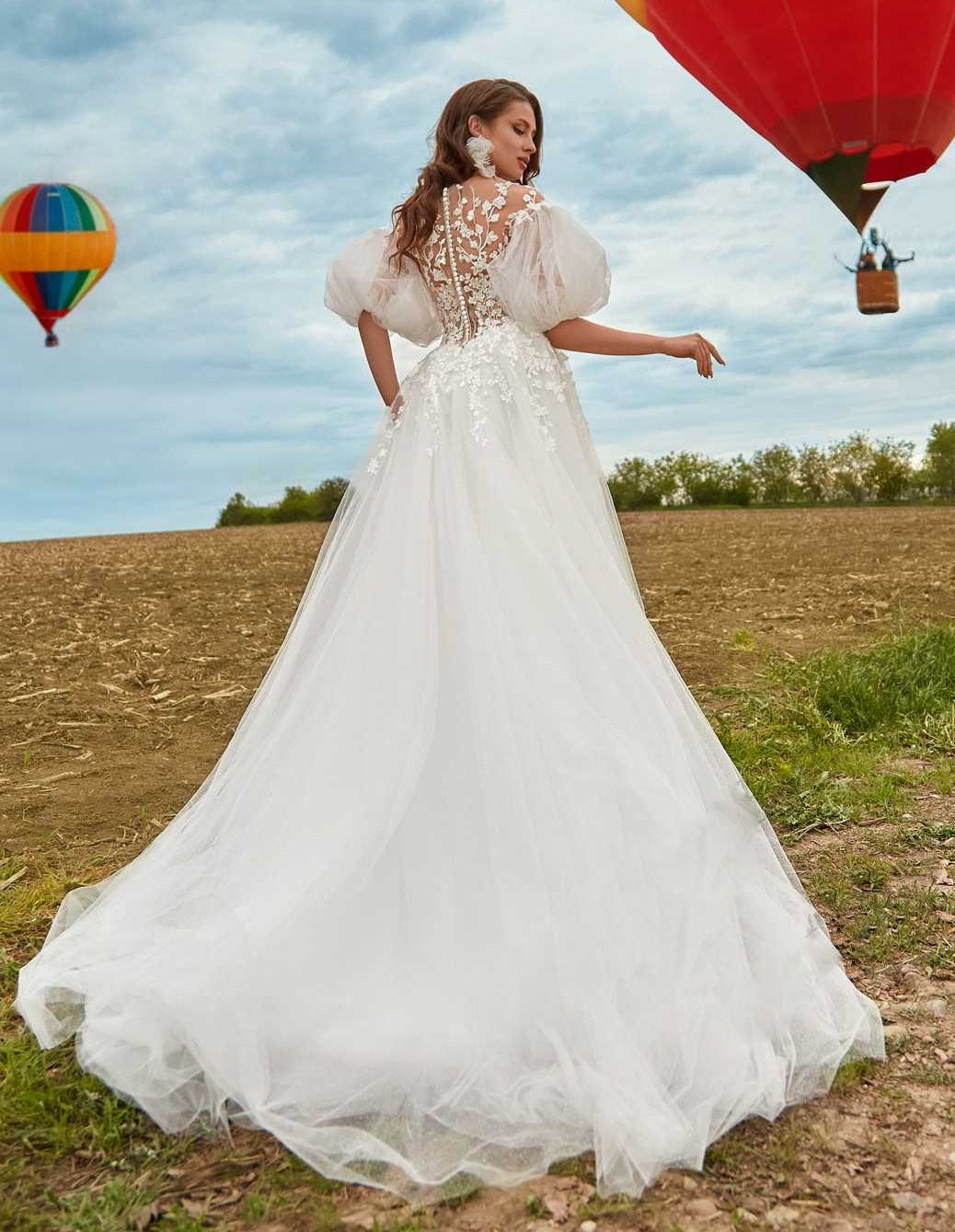 Exquisite Puffy Sleeve A Line Wedding Dresses Jewel Neck Lace Appliques Bridal Gown Bohemian Sweep Train Robe De Mariee