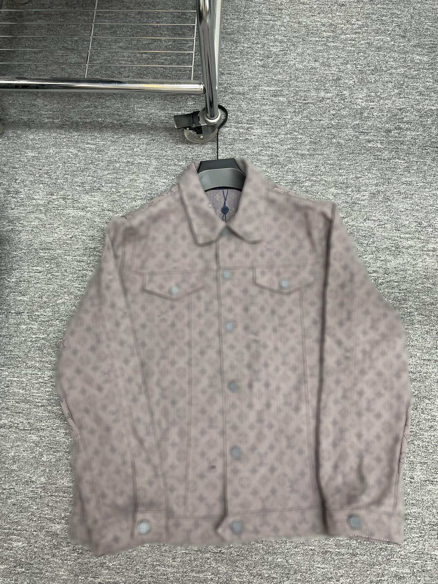 23ss man designers Denim Jackets Jacquard letters Large square clothes mens Coats Outerwear men Clothing Cotton gray
23ss man designers Denim Jackets Jacquard letters Large square clothes mens Coats Outerwear men Clothing Cotton gray