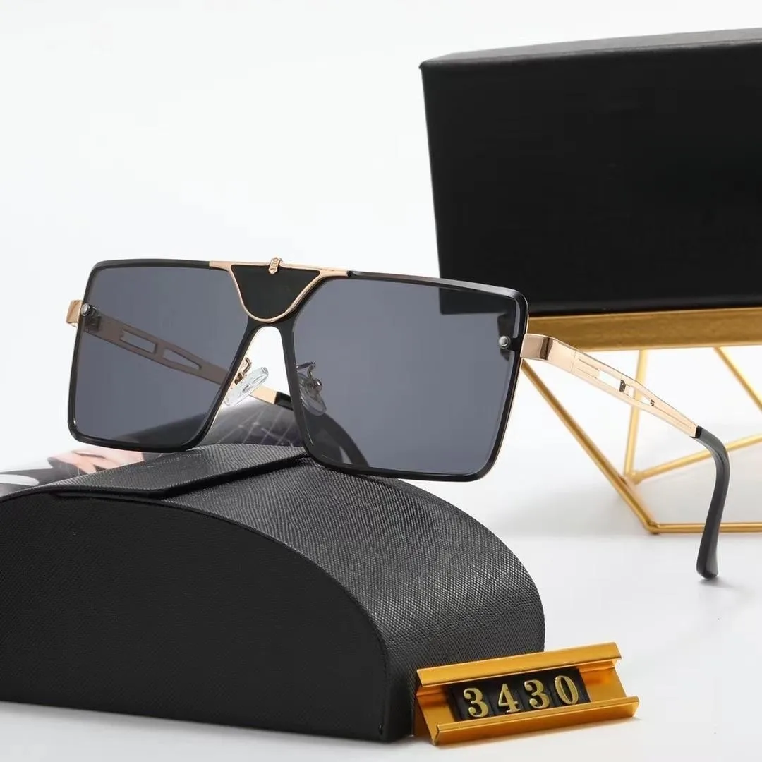 Fashion Classic Designer Goggle Eyewear Stay Cool and Comfortable Sunglasses Outdoor Triangular Signature Glasses for Man Woman
Fashion Classic Designer Goggle Eyewear Stay Cool and Comfortable Sunglasses Outdoor Triangular Signature Glasses for Man Woman