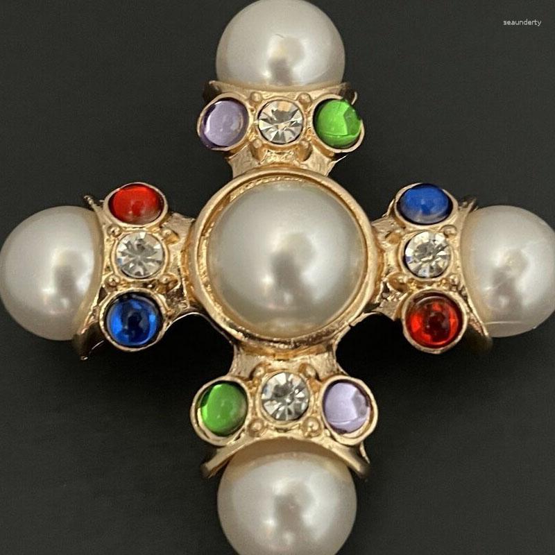Brooches Vintage Minimalist Baroque Pearl Colored Rhinestone Matte Gold Cross Brooch
Brooches Vintage Minimalist Baroque Pearl Colored Rhinestone Matte Gold Cross Brooch