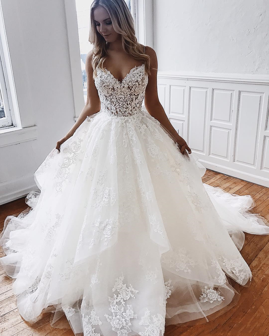 Spaghetti Straps Beach Boho Wedding Dresses Sexy Backless A Line Long Tulle Bridal Gowns Court Train Lace Appliques Bride Dress 2023