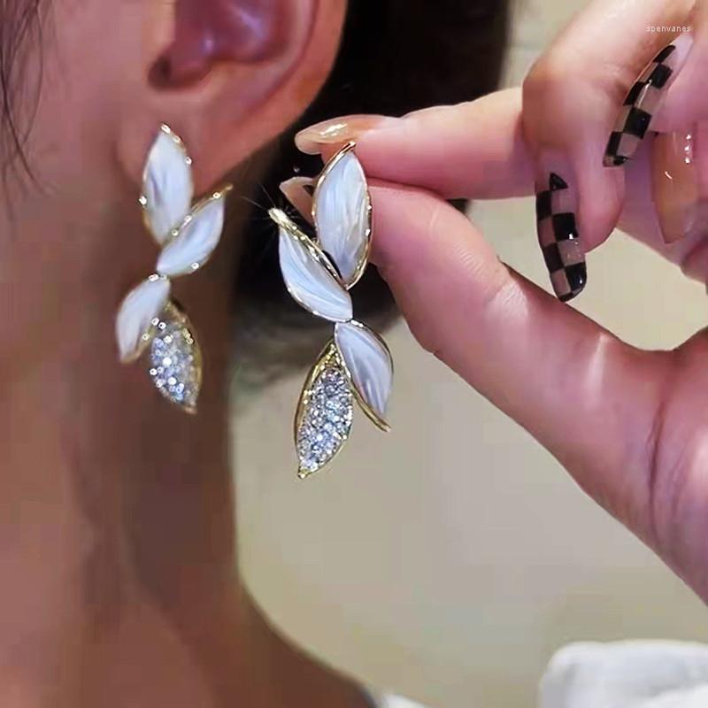 Stud Earrings Korean Arrival Metal Trendy Fresh Lovely Sweet Grey Leaf For Women 2023 Fashion Jewelry
Stud Earrings Korean Arrival Metal Trendy Fresh Lovely Sweet Grey Leaf For Women 2023 Fashion Jewelry