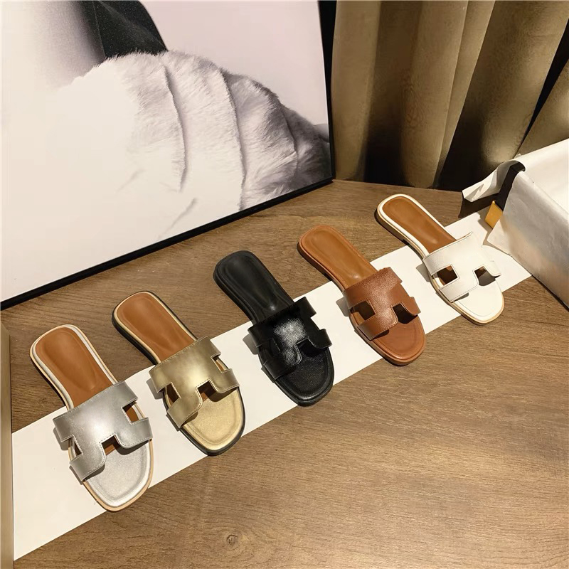 Women Brand Slippers Designer Luxury Classic Flat Heel Genuine leather ladies sandals summer flat shoes fashion beach women slipper H letter drag size 35-42, No.44 triple pink
Women Brand Slippers Designer Luxury Classic Flat Heel Genuine leather ladies sandals summer flat shoes fashion beach women slipper H letter drag size 35-42, No.44 triple pink