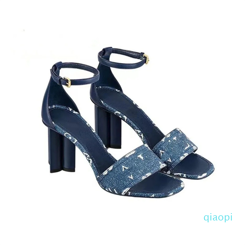 High Heeled Sandals for Night for Women High Heels 9.5mm luxury designer Sandals Ankle Buckle Factory footwear
High Heeled Sandals for Night for Women High Heels 9.5mm luxury designer Sandals Ankle Buckle Factory footwear