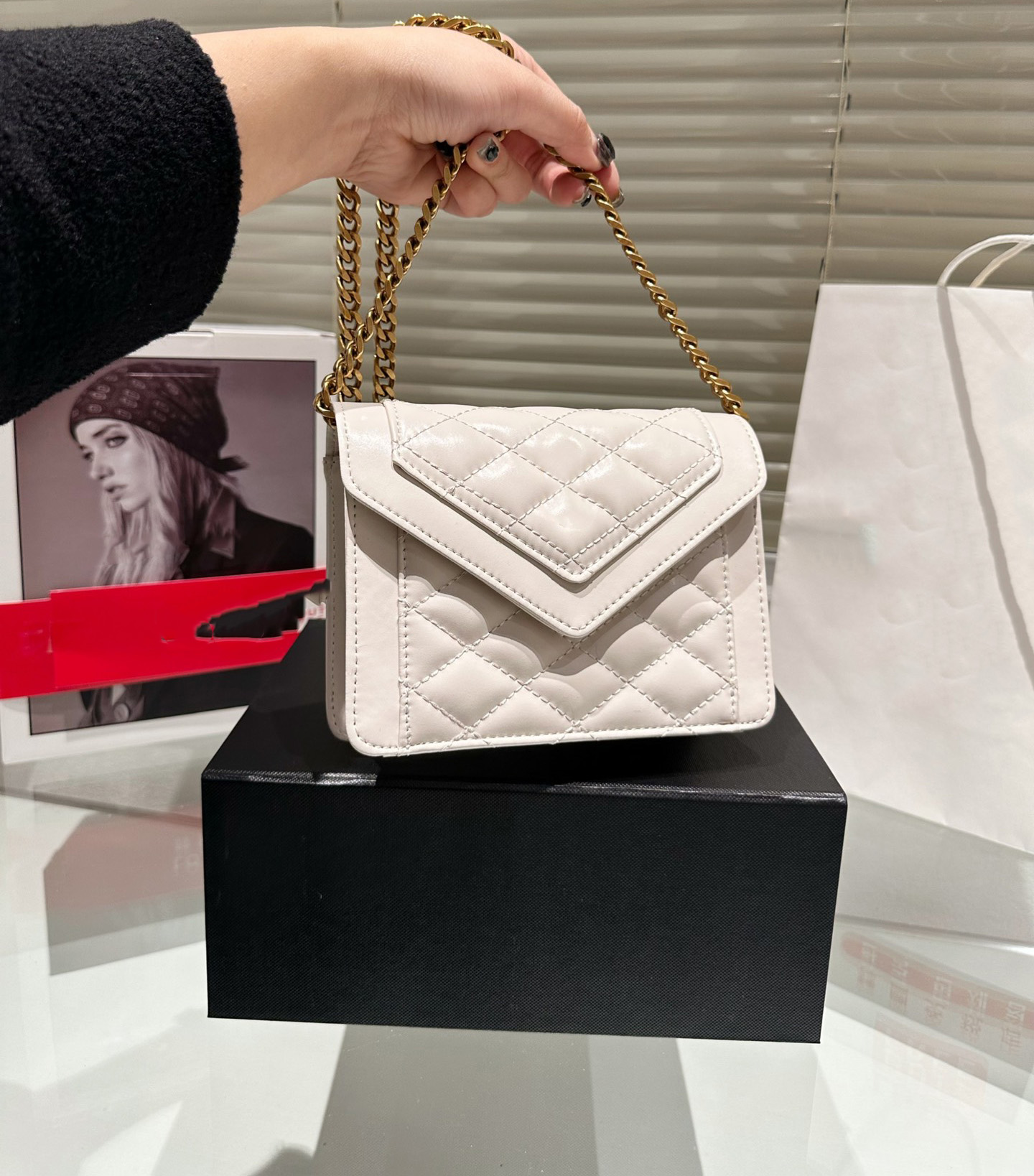 The latest classic women's bags for 2023 female luxury tote bag ladies fashion designer handbag, Black
The latest classic women's bags for 2023 female luxury tote bag ladies fashion designer handbag, Black