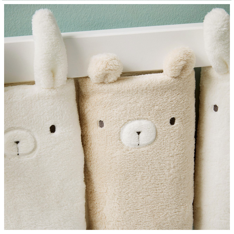Bed Rails Plush Baby Bed Bumper Baby Bedding Set Accessories Infant Crib Bumpers Chic Cotton Bed Protector Baby Decoration Room Baby Stuff 230628