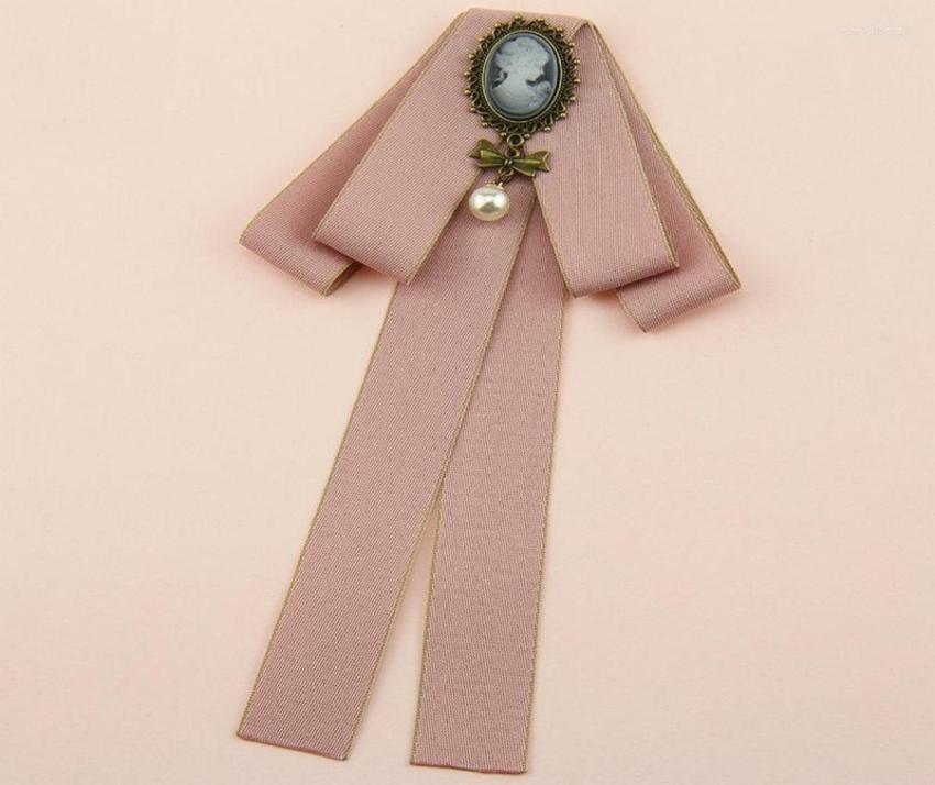 Bow Ties British Groom Wedding Suit Party Neck Shirt Tie Cravat Elegant Men Women Alloy Pearl Necktie Bank El Office Ribbon Bowtie2036096
Bow Ties British Groom Wedding Suit Party Neck Shirt Tie Cravat Elegant Men Women Alloy Pearl Necktie Bank El Office Ribbon Bowtie2036096