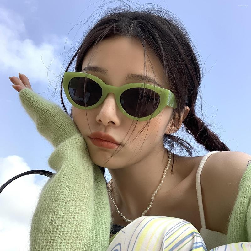 Sunglasses Fashion Classic Retro Square Glasses Women Brand Vintage Small Sun Female Eyewear Gafas De Sol Mujer
Sunglasses Fashion Classic Retro Square Glasses Women Brand Vintage Small Sun Female Eyewear Gafas De Sol Mujer