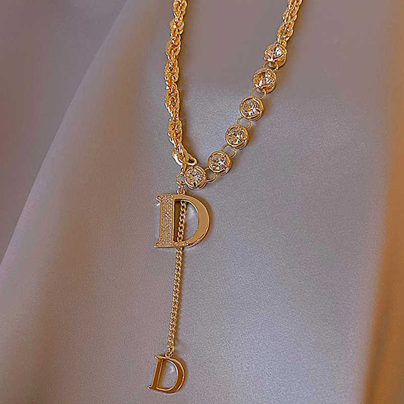 Pendant Necklaces Design Sense Micro Setting Zircon d Letter Long Necklace Winter Sweater Chain Fashion Jewelry for Woman Girls Party Gift 230613