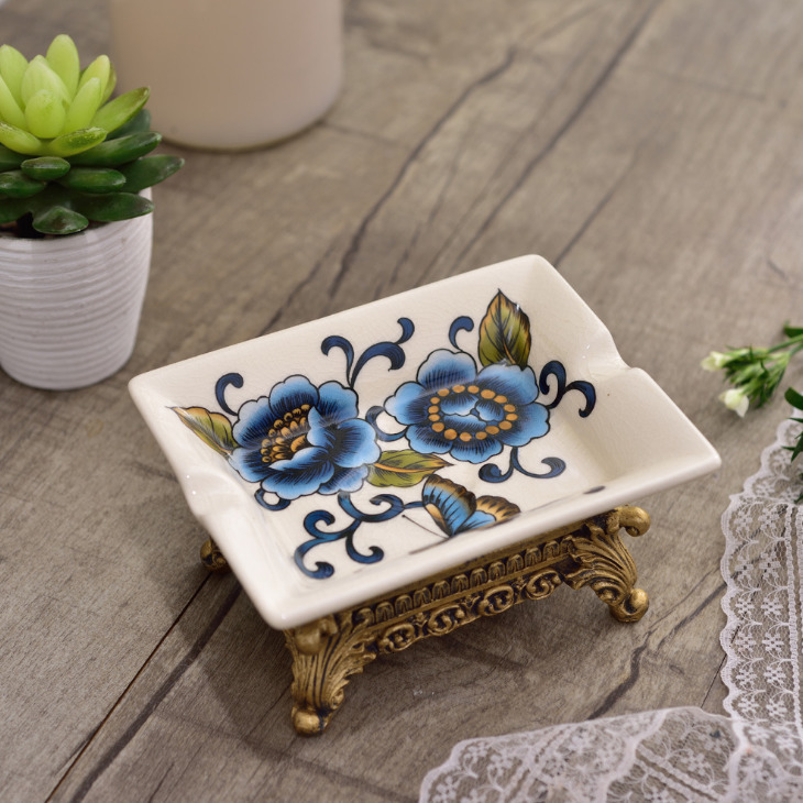 Soap Dishes Vintage Ceramic Toilet Soap Box European Style Creative Practical Handmade Soap Dishes Bathroom Kitchen Soap Holder LF876 230629