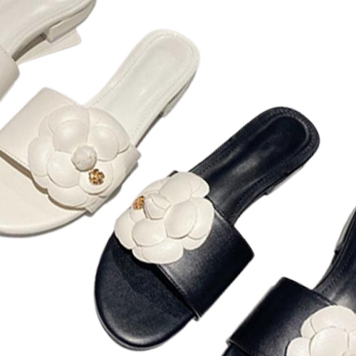 Slippers Designer Camellia Flower Women Sandalias Summer Lazy Shoes Ladies Ins Low Heels Metal Floral Slides Mujer