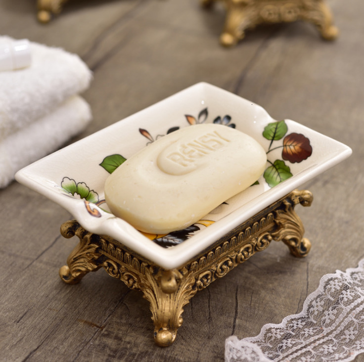 Soap Dishes Vintage Ceramic Toilet Soap Box European Style Creative Practical Handmade Soap Dishes Bathroom Kitchen Soap Holder LF876 230629