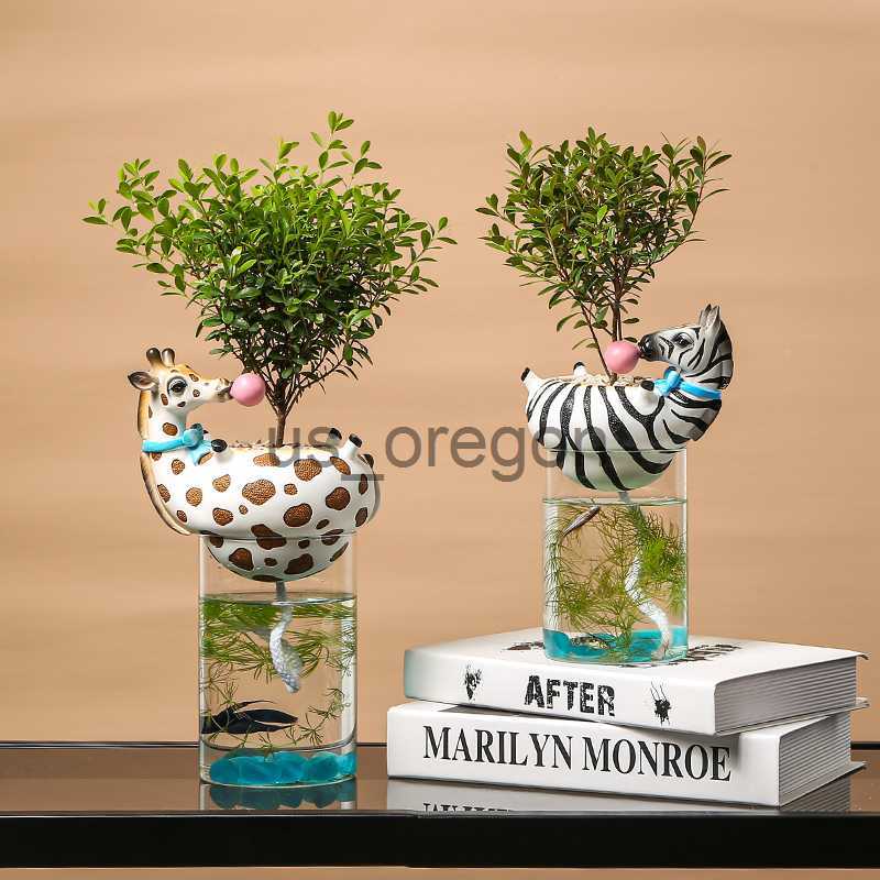 Vases Cute Resin Animal Vase with Fish Tank Wheelchair Cat Sculpture Cole Duck Figure Succulent Plants Pots Decoration Zebra Craft x0630