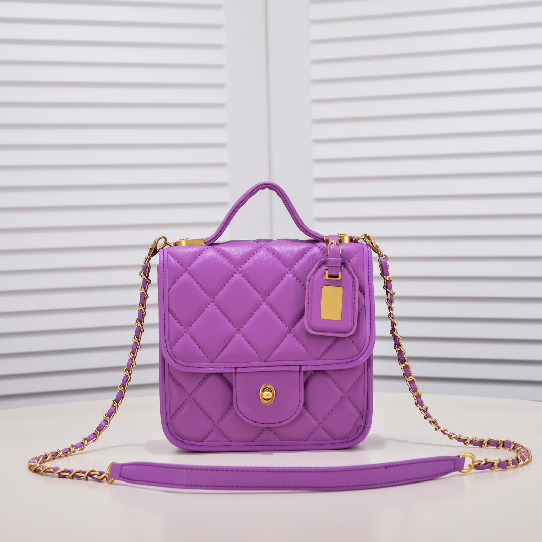 Women Designers Chain Shoulder Bags Fashion Diamond Lattice Suture mini Crossbody Bags Lady Classic Leather Metal Button Storage Handbag, Black patent leather
Women Designers Chain Shoulder Bags Fashion Diamond Lattice Suture mini Crossbody Bags Lady Classic Leather Metal Button Storage Handbag, Black patent leather