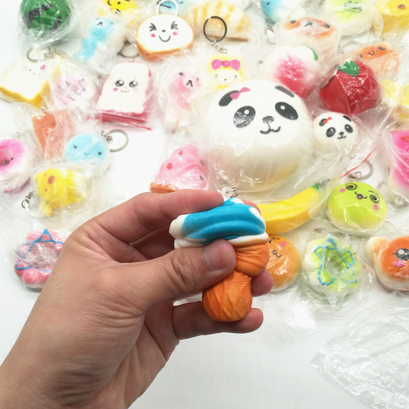 Decompression Toy 20/30/40 Pcs Kawaii Squishy Food Slow Rising Mini Soft Random Squishy Squishies Toys Cake Bread Squeeze Pressure Relief Toy 230629