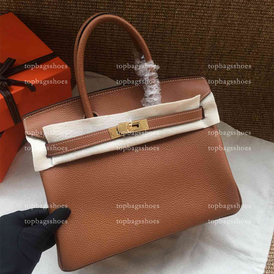 Womens luxurys designers bags handbags purses shoulder handbag tote bag graceful new fashion genuine real leather clutch bag classic no holes, Light grey
Womens luxurys designers bags handbags purses shoulder handbag tote bag graceful new fashion genuine real leather clutch bag classic no holes, Light grey