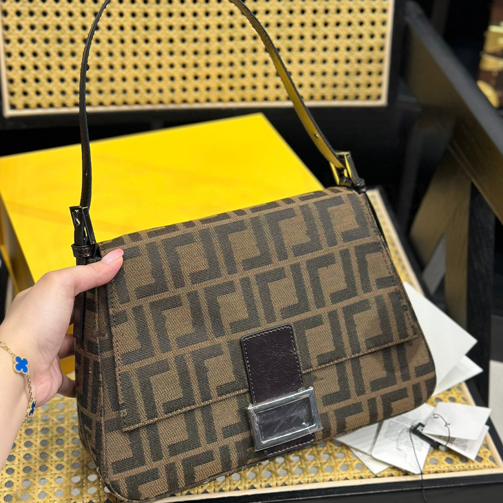 Canvas Women Handbags Large Capacity Underarm Shoulder Bags Crossbody Hasp Girls Luxury Totes High Quality with Box, C3
Canvas Women Handbags Large Capacity Underarm Shoulder Bags Crossbody Hasp Girls Luxury Totes High Quality with Box, C3