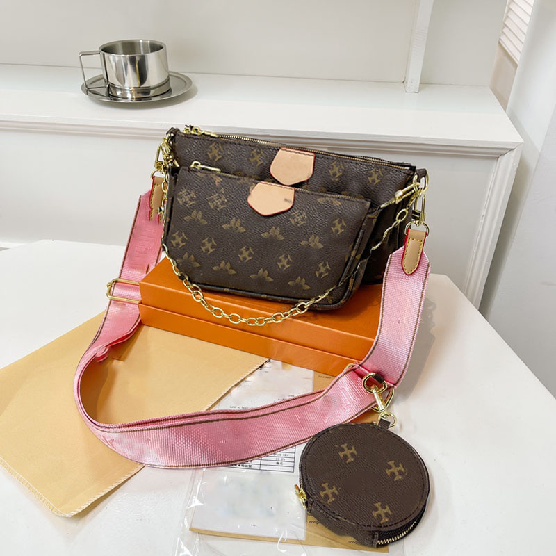 Three Piece Set Women Shoulder Bag Brown Flowers Designers Crossbody Purse Wallet Mahjong HandBags Leather Shopping Street Bag 3-in-one Round Coin Bags, Box(not sold separately)
Three Piece Set Women Shoulder Bag Brown Flowers Designers Crossbody Purse Wallet Mahjong HandBags Leather Shopping Street Bag 3-in-one Round Coin Bags, Box(not sold separately)
