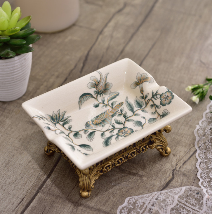 Soap Dishes Vintage Ceramic Toilet Soap Box European Style Creative Practical Handmade Soap Dishes Bathroom Kitchen Soap Holder LF876 230629