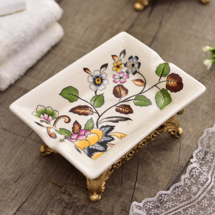 Soap Dishes Vintage Ceramic Toilet Soap Box European Style Creative Practical Handmade Soap Dishes Bathroom Kitchen Soap Holder LF876 230629