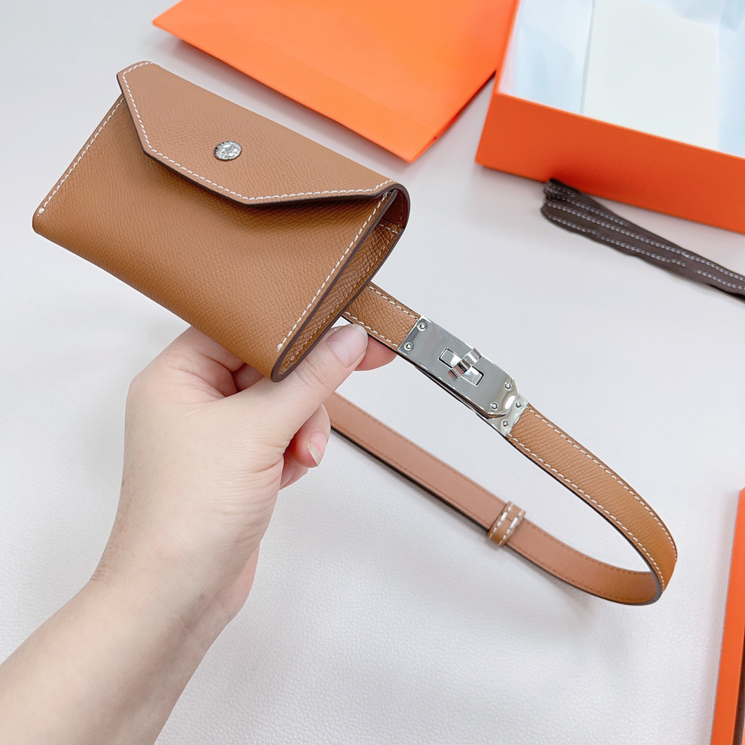 H belt fanny pack 18MM woman belt designer Carrying a real leather bag belt designer real calfskin made of titanium steel gold-plated classic style popular with box 019
H belt fanny pack 18MM woman belt designer Carrying a real leather bag belt designer real calfskin made of titanium steel gold-plated classic style popular with box 019