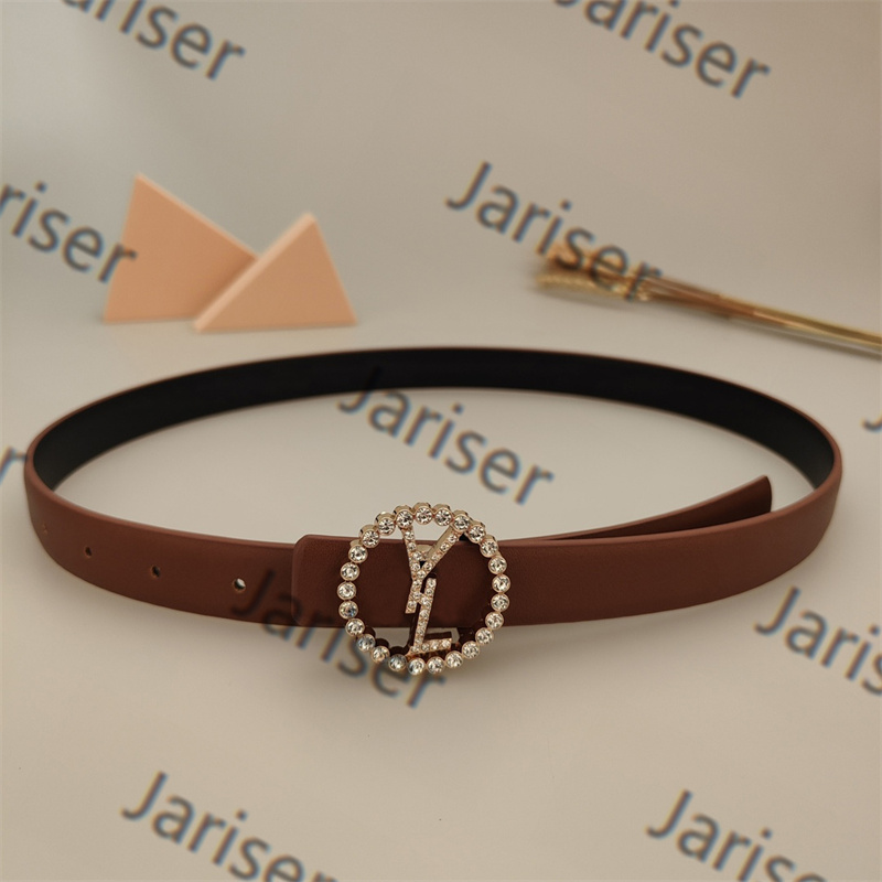 Luxury Designer Thin Belt Women Genuine Leather Cowhide Width 2.5cm Designers Belts Bronze Buckle Silver Womens Waistband Cintura 8 Color, Pink
Luxury Designer Thin Belt Women Genuine Leather Cowhide Width 2.5cm Designers Belts Bronze Buckle Silver Womens Waistband Cintura 8 Color, Pink