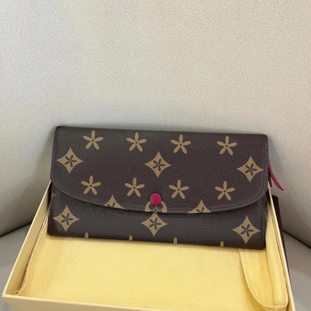 Top quality M60697 Vintage Coin Purses passport square Genuine Leather purse Designer Clutch bags Key Wallets Emilie Womens card slots long Wallet mens Card Holders, Mon0gram red
Top quality M60697 Vintage Coin Purses passport square Genuine Leather purse Designer Clutch bags Key Wallets Emilie Womens card slots long Wallet mens Card Holders, Mon0gram red