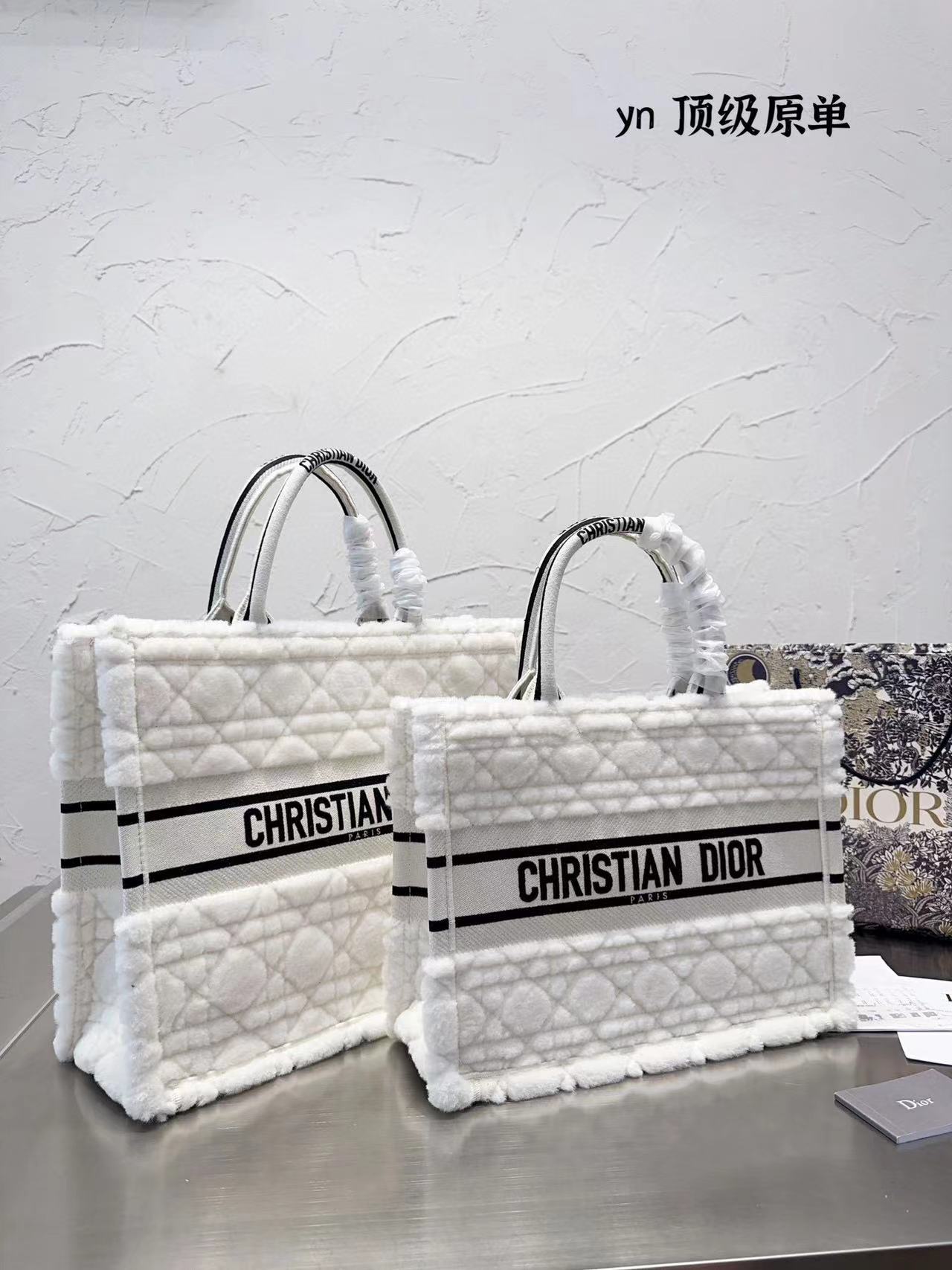 Luxury designer bags fashion classic style women's bags fashion shopping social party gift giving applicable beautiful, No.1(size:23*21cm)
Luxury designer bags fashion classic style women's bags fashion shopping social party gift giving applicable beautiful, No.1(size:23*21cm)