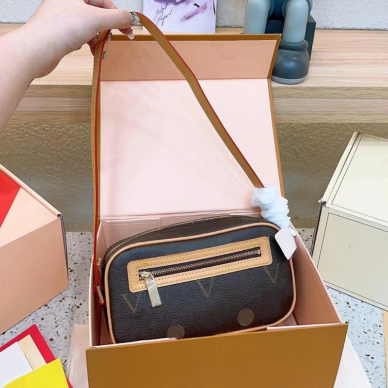 2023 Woman Shoulder Bags designer bag luxury flower tote bag small flaps baguettes Leather Print Flowers Letters 5A Quality, Brown(l l0g0)
2023 Woman Shoulder Bags designer bag luxury flower tote bag small flaps baguettes Leather Print Flowers Letters 5A Quality, Brown(l l0g0)