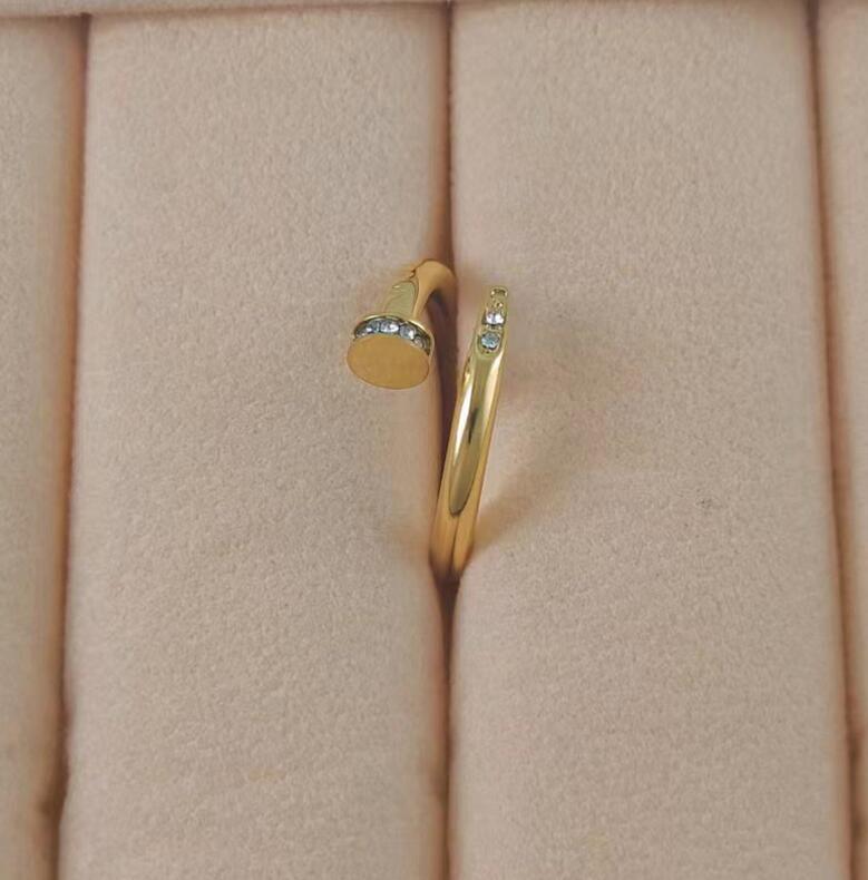 Designer Nail Ring Luxury Carti Jewelry Midi love Rings For Women Titanium Steel Alloy Gold-Plated Process Fashion Accessories Never Fade Not Allergic
Designer Nail Ring Luxury Carti Jewelry Midi love Rings For Women Titanium Steel Alloy Gold-Plated Process Fashion Accessories Never Fade Not Allergic