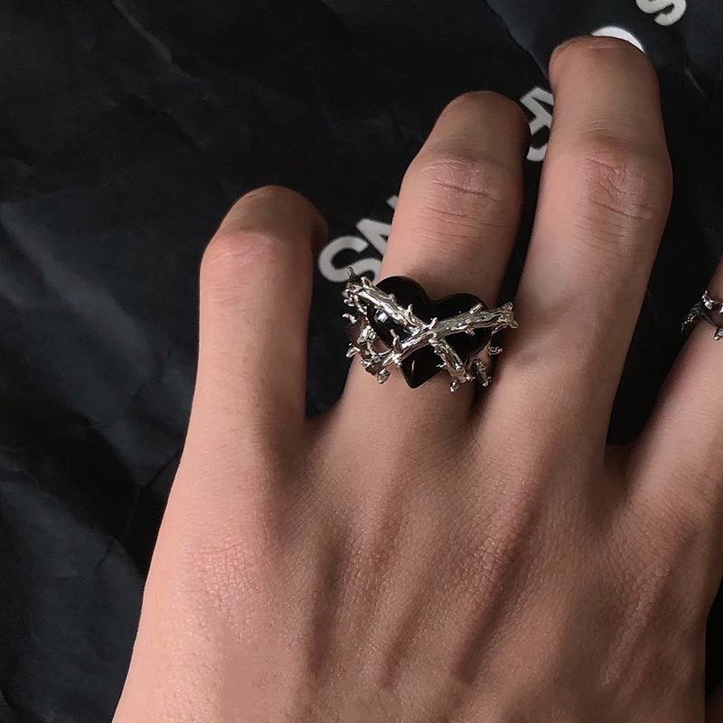 Cluster Rings Fashion Creative Punk Gothic Thorns Love Heart Vintage Open For Women Party Jewelry Engagement Wedding Gift 230630