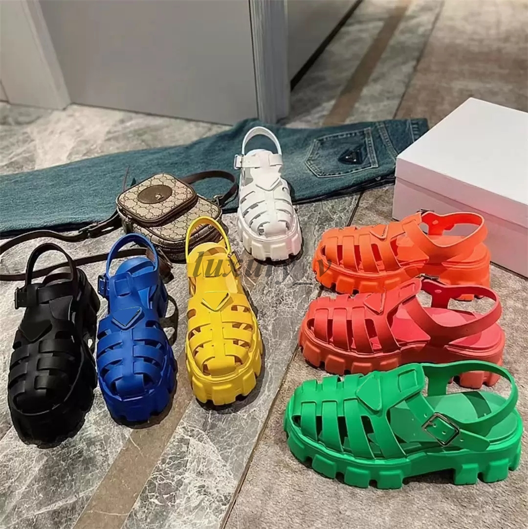 Designer Monolith Sandals Women Foam Rubber Slippers Summer Shoes Metal Logo Sandal Retro Beach Footwear Upper 5.5cm Sandal
Designer Monolith Sandals Women Foam Rubber Slippers Summer Shoes Metal Logo Sandal Retro Beach Footwear Upper 5.5cm Sandal