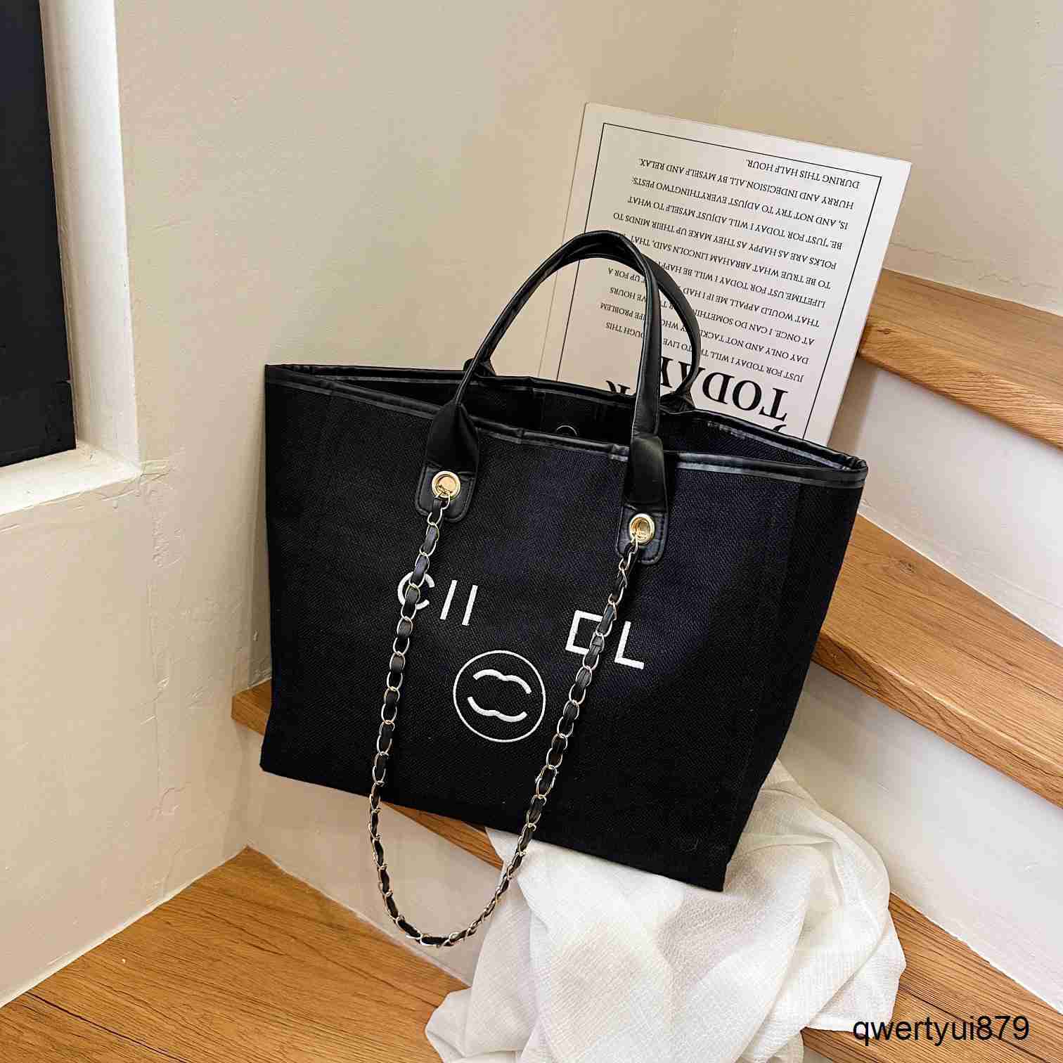 Luxury Brand Designer Bag Beach Bags Womens Fashion Letter embossing Canvas Handbags Female Big Shopping Designer Large capacity crossbody canvas bag qwertyui879