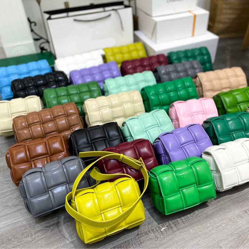 Cross Body Designer shoulder Bag women weave Cross Body Eye-catching Shoulder Bags Womens Real Leather Classic Luxury Handbags Tote Female Purses 230615, Grey
Cross Body Designer shoulder Bag women weave Cross Body Eye-catching Shoulder Bags Womens Real Leather Classic Luxury Handbags Tote Female Purses 230615, Grey