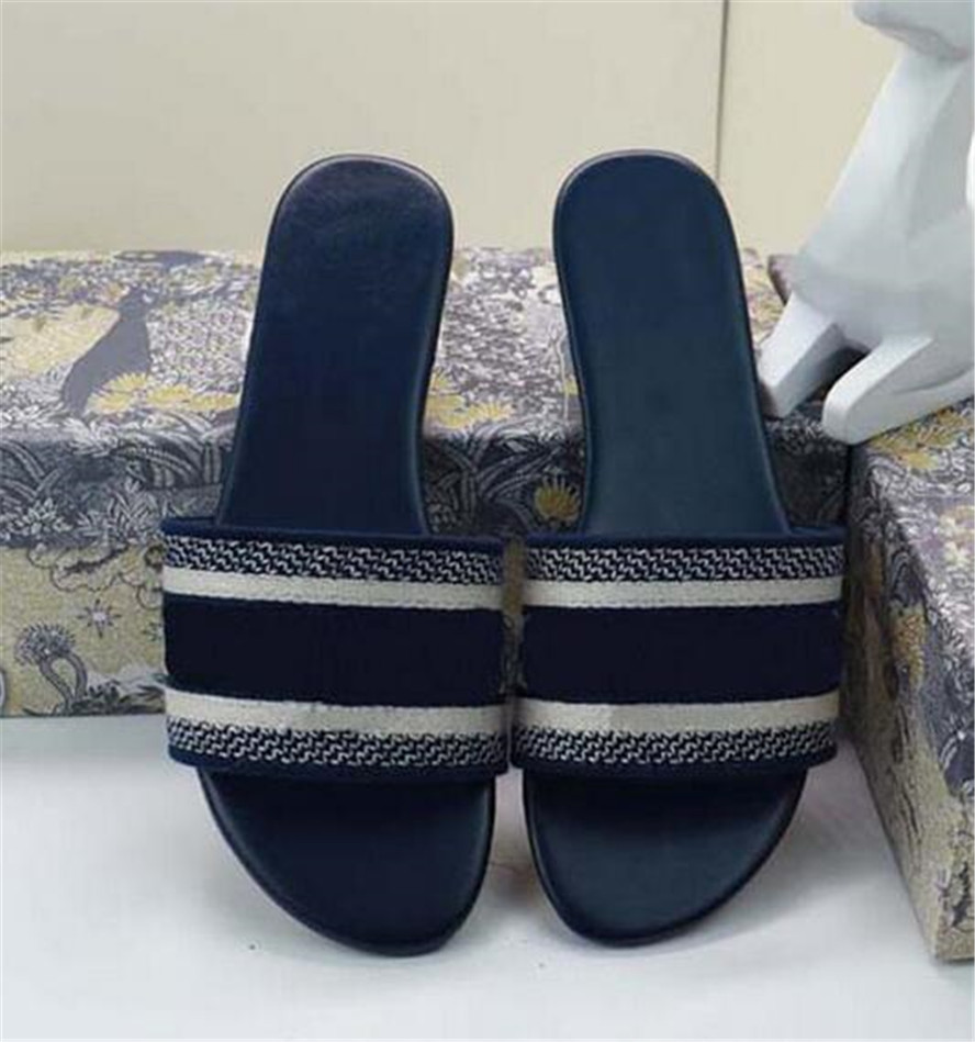 Christianes Women Sandals Slippers Embroidery Designers Slides Sandal Flip Flops Striped Beach Leather Rubber Flower Slipper Loafers 35-42 20 Colors, S8
Christianes Women Sandals Slippers Embroidery Designers Slides Sandal Flip Flops Striped Beach Leather Rubber Flower Slipper Loafers 35-42 20 Colors, S8